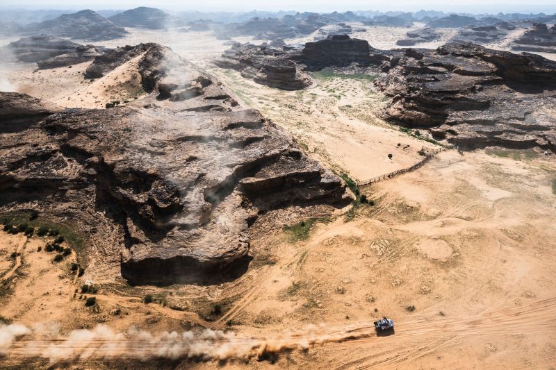 Rögtön balesettel kezdődött a Dakar, egy nézőt kórházba szállítottak