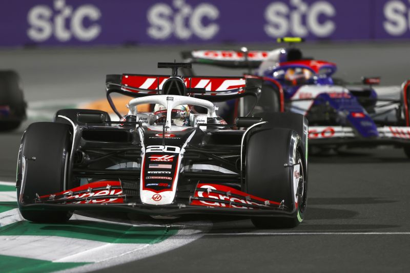 f1-magnussen-haas-visarb-dzsidda