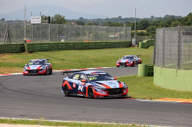 tcr-michelisz-hyundai