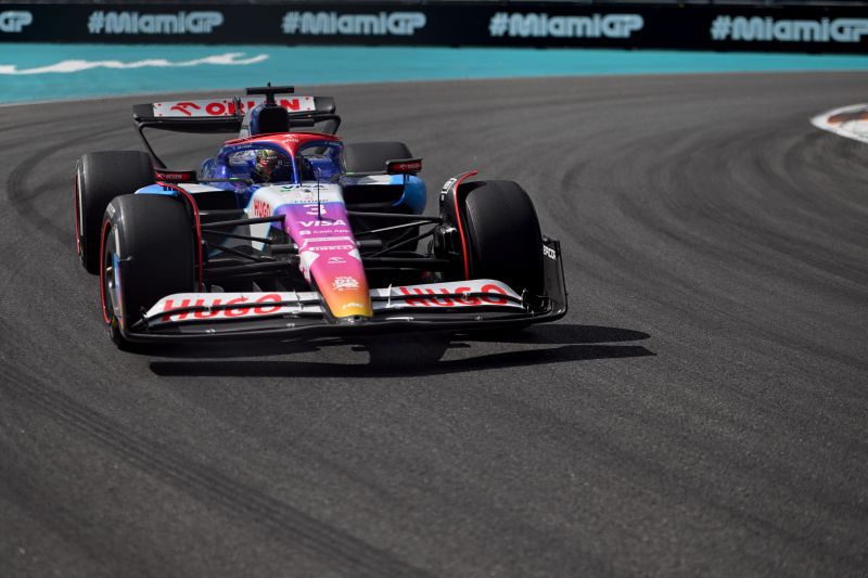 f1-ricciardo-visarb-miami-2